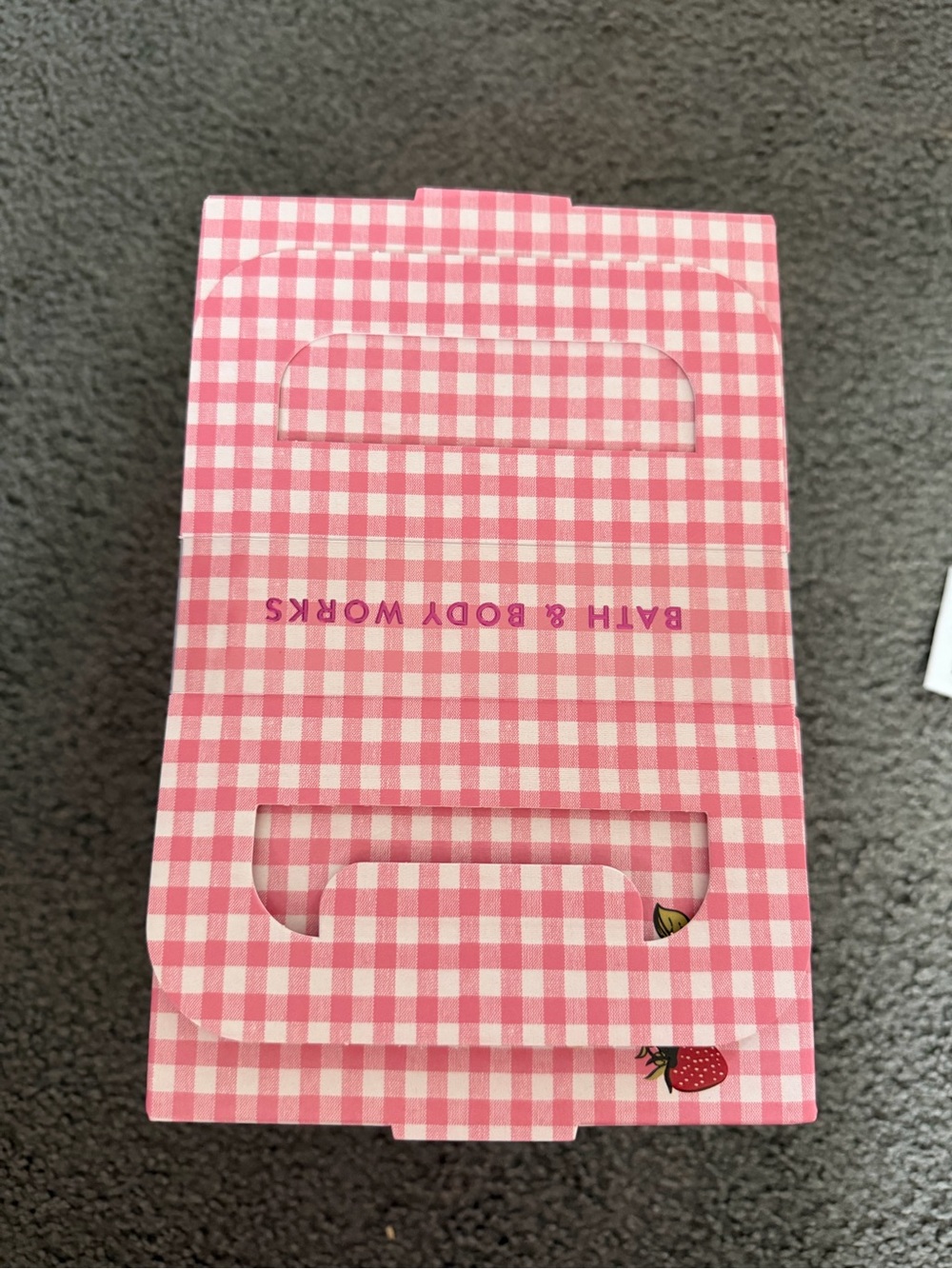 Bath & Body Works Pink Picnic Basket Gift Set - Picture 8 of 10